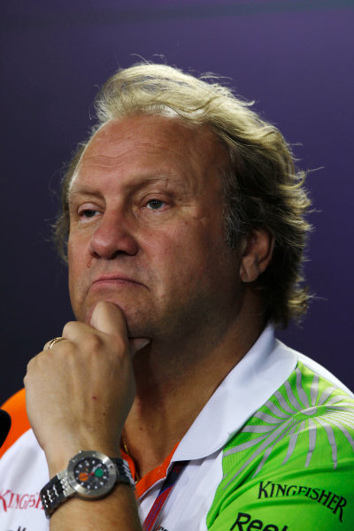 Interlagos, Sao Paulo, Brazil.
25th November 2011.
Bob Fearnley, Team Director, Force India. Portrait. Press Conferences.
World Copyright:Charles Coates/LAT Photographic
ref: Digital Image _X5J0430 Interlagos, Sao Paulo, Brazil.
25th November 2011.
Bob Fearnley, Team Director, Force India. Portrait. Press Conferences.
World Copyright:Charles Coates/LAT Photographic
ref: Digital Image _X5J0430