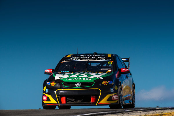 2017 Supercars Championship Round 4.
Perth SuperSprint, Barbagallo Raceway, Western Australia, Australia.
Friday May 5th to Sunday May 7th 2017.
David Reynolds drives the #9 Erebus Motorsport Penrith Racing Holden Commodore VF.
World Copyright: Daniel Kalisz/LAT Images
Ref: Digital Image 050517_VASCR4_DKIMG_1452.JPG 2017 Supercars Championship Round 4.
Perth SuperSprint, Barbagallo Raceway, Western Australia, Australia.
Friday May 5th to Sunday May 7th 2017.
David Reynolds drives the #9 Erebus Motorsport Penrith Racing Holden Commodore VF.
World Copyright: Daniel Kalisz/LAT Images
Ref: Digital Image 050517_VASCR4_DKIMG_1452.JPG