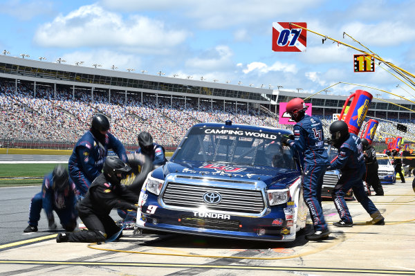 19-20 May, 2016, Concord, North Carolina, USA
William Byron (9) makes a pit stop.
?2016, John Harrelson / LAT Photo USA 19-20 May, 2016, Concord, North Carolina, USA
William Byron (9) makes a pit stop.
?2016, John Harrelson / LAT Photo USA