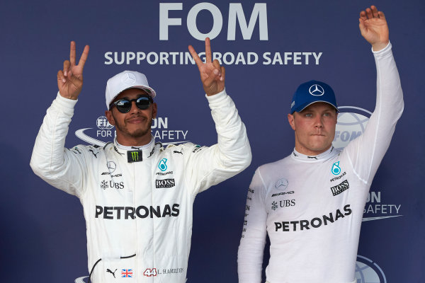 Circuit of the Americas, Austin, Texas, United States of America.
Saturday 21 October 2017.
Pole man Lewis Hamilton, Mercedes AMG, and Valtteri Bottas, Mercedes AMG, third on the grid.
World Copyright: Steve Etherington/LAT Images 
ref: Digital Image SNE19048