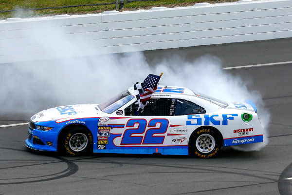 NASCAR XFINITY Series
Pocono Green 250
Pocono Raceway, Long Pond, PA USA
Saturday 10 June 2017
Brad Keselowski, SKF Ford Mustang celebrates his win with a burnout
World Copyright: Russell LaBounty
LAT Images
ref: Digital Image 17POC1rl_03805 NASCAR XFINITY Series
Pocono Green 250
Pocono Raceway, Long Pond, PA USA
Saturday 10 June 2017
Brad Keselowski, SKF Ford Mustang celebrates his win with a burnout
World Copyright: Russell LaBounty
LAT Images
ref: Digital Image 17POC1rl_03805
