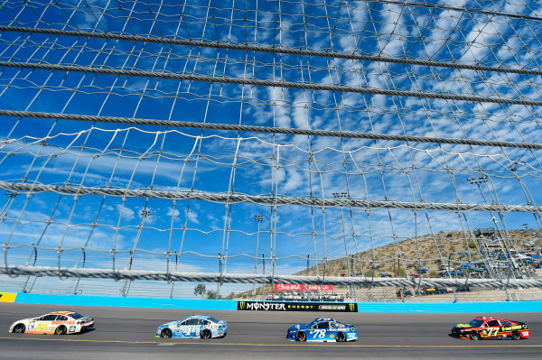 Monster Energy NASCAR Cup Series
Can-Am 500
Phoenix Raceway, Avondale, AZ USA
Sunday 12 November 2017
Chase Elliott, Hendrick Motorsports, Hooters Chevrolet SS and Kevin Harvick, Stewart-Haas Racing, Busch Light Ford Fusion
World Copyright: Nigel Kinrade
LAT Images