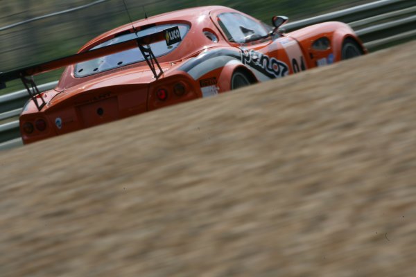 2007 Le Mans Test Day
2nd and 3rd June 2007.
Le Mans, France.
Sunday Test Day
Tom Kimber-Smith (GBR)/Danny Watts (GBR)/Tom Milner (USA) (no 81 Panoz Esperante GTLM) action.
World Copyright: Glenn Dunbar/LAT Photographic.
ref: Digital Image YY8P5810 2007 Le Mans Test Day
2nd and 3rd June 2007.
Le Mans, France.
Sunday Test Day
Tom Kimber-Smith (GBR)/Danny Watts (GBR)/Tom Milner (USA) (no 81 Panoz Esperante GTLM) action.
World Copyright: Glenn Dunbar/LAT Photographic.
ref: Digital Image YY8P5810