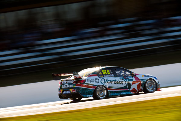 2017 Supercars Championship Round 4.
Perth SuperSprint, Barbagallo Raceway, Western Australia, Australia.
Friday May 5th to Sunday May 7th 2017.
Craig Lowndes drives the #888 TeamVortex Holden Commodore VF.
World Copyright: Daniel Kalisz/LAT Images
Ref: Digital Image 050517_VASCR4_DKIMG_1592.JPG 2017 Supercars Championship Round 4.
Perth SuperSprint, Barbagallo Raceway, Western Australia, Australia.
Friday May 5th to Sunday May 7th 2017.
Craig Lowndes drives the #888 TeamVortex Holden Commodore VF.
World Copyright: Daniel Kalisz/LAT Images
Ref: Digital Image 050517_VASCR4_DKIMG_1592.JPG