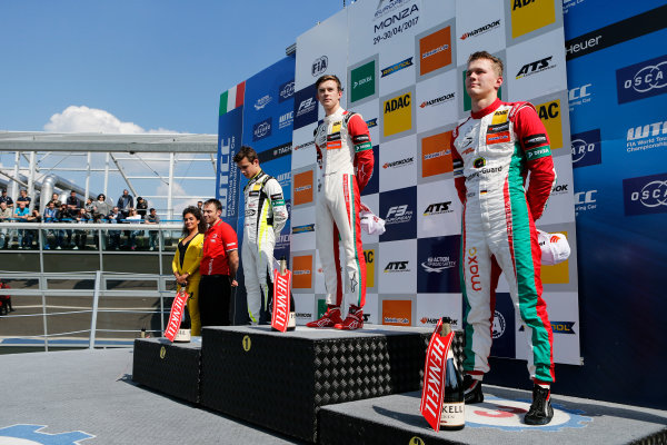 2017 FIA Formula 3 European Championship.
Round 2 - Monza, Italy.
Sunday 30 April 2017.
Podium: Race winner Callum Ilott, Prema Powerteam, Dallara F317 - Mercedes-Benz, second place Lando Norris, Carlin Dallara F317 - Volkswagen, third place Maximilian G?nther, Prema Powerteam Dallara F317 - Mercedes-Benz
World Copyright: James Gasperotti/LAT Images
ref: Digital Image _JG14797 2017 FIA Formula 3 European Championship.
Round 2 - Monza, Italy.
Sunday 30 April 2017.
Podium: Race winner Callum Ilott, Prema Powerteam, Dallara F317 - Mercedes-Benz, second place Lando Norris, Carlin Dallara F317 - Volkswagen, third place Maximilian G?nther, Prema Powerteam Dallara F317 - Mercedes-Benz
World Copyright: James Gasperotti/LAT Images
ref: Digital Image _JG14797