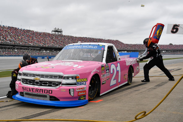 NASCAR Camping World Truck Series
Fred's 250
Talladega Superspeedway
Talladega, AL USA
Saturday 14 October 2017
Johnny Sauter, Allegiant Travel Chevrolet Silverado
World Copyright: Rusty Jarrett
LAT Images NASCAR Camping World Truck Series
Fred's 250
Talladega Superspeedway
Talladega, AL USA
Saturday 14 October 2017
Johnny Sauter, Allegiant Travel Chevrolet Silverado
World Copyright: Rusty Jarrett
LAT Images