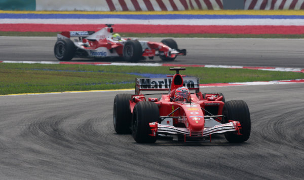 2005 Malaysian Grand Prix - Sunday Race, 
Sepang, Kuala Lumpur. Malaysia. 20th March 2005 
Rubens Barrichello, Ferrari F2004M, action.
World Copyright: Steve Etherington/LAT Photographic 
ref: 48mb Hi Res Digital Image Only

