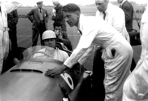 1951 British Grand Prix.
Silverstone, England.
12-14 July 1951.
Reg Parnell (BRM P15) 5th position.
ref: 4217B-9
World Copyright - LAT Photographic
1951 British Grand Prix.
Silverstone, England.
12-14 July 1951.
Reg Parnell (BRM P15) 5th position.
ref: 4217B-9
World Copyright - LAT Photographic