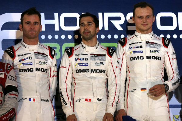 2015 FIA World Endurance Championship,
Bahrain International Circuit, Bahrain.
19th - 21st November 2015.
Romain Dumas / Neel Jani / Marc Lieb Porsche Team Porsche 919 Hybrid.
World Copyright: Jakob Ebrey / LAT Photographic. 2015 FIA World Endurance Championship,
Bahrain International Circuit, Bahrain.
19th - 21st November 2015.
Romain Dumas / Neel Jani / Marc Lieb Porsche Team Porsche 919 Hybrid.
World Copyright: Jakob Ebrey / LAT Photographic.