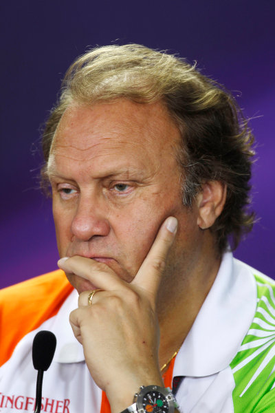 Interlagos, Sao Paulo, Brazil.
25th November 2011.
Bob Fearnley, Team Director, Force India. Portrait. Press Conferences.
World Copyright:Charles Coates/LAT Photographic
ref: Digital Image _X5J0306 Interlagos, Sao Paulo, Brazil.
25th November 2011.
Bob Fearnley, Team Director, Force India. Portrait. Press Conferences.
World Copyright:Charles Coates/LAT Photographic
ref: Digital Image _X5J0306